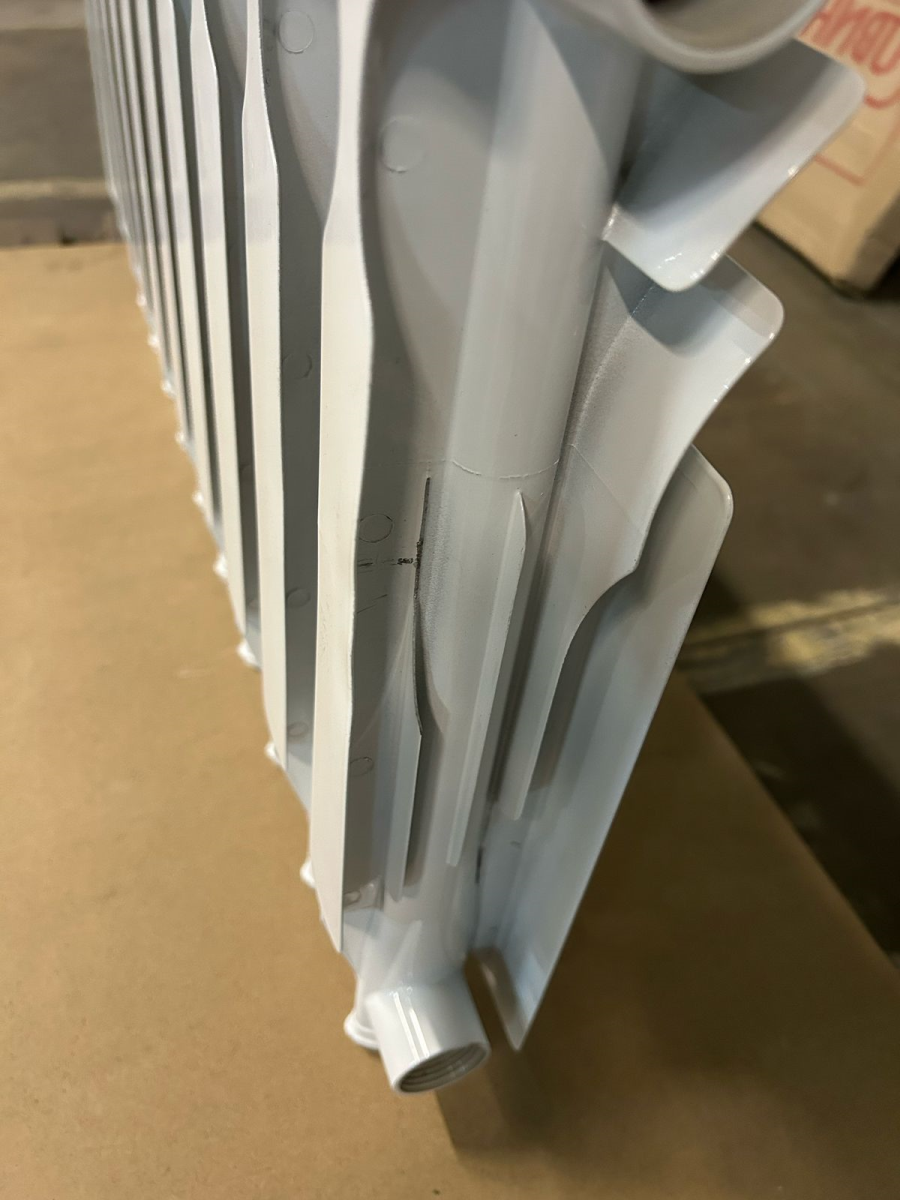 Радиатор алюм. ALR 350/10 секц.TAEN(повреждение корпуса)