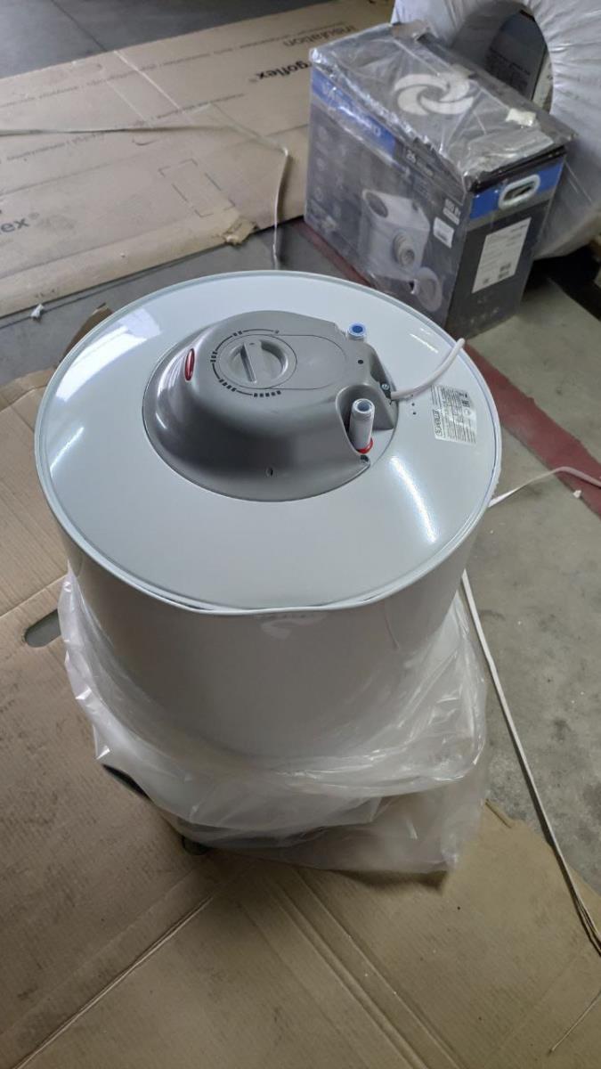 Водонагреватель "SUPERLUX" NTS 80 (SU ) (3700366)(повреждение корпуса/упаковки)