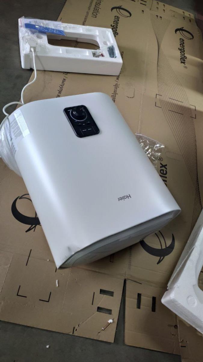 Водонагреватель HAIER ''F2'' ES30V-F2 INOX верт. НЕРЖ. 2(0,7+1,3)кВт (TD0044045RU)(повреждение корпуса/упаковки)