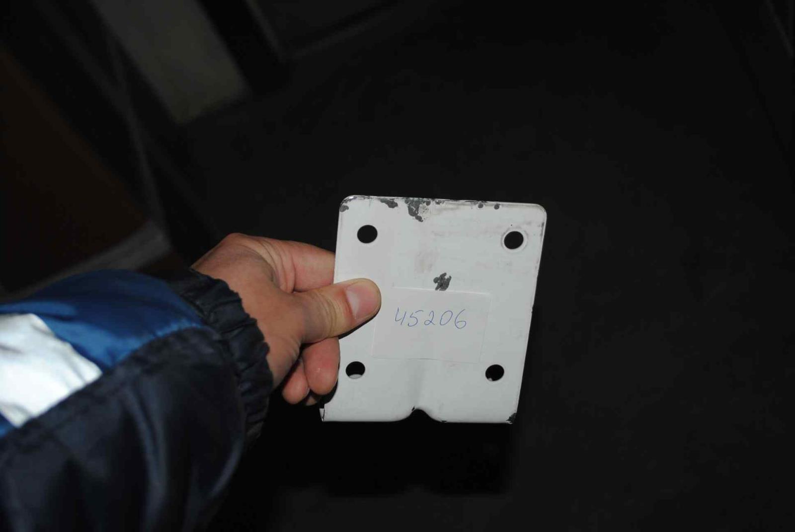 Кронштейн на колбу BB КР-ББ (Аквабрайт и USTM) (Повреждение корпуса)