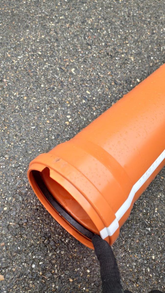 Труба наружная НК160х4,9х2000мм, рыжая РТП (11219)(повреждение корпуса)